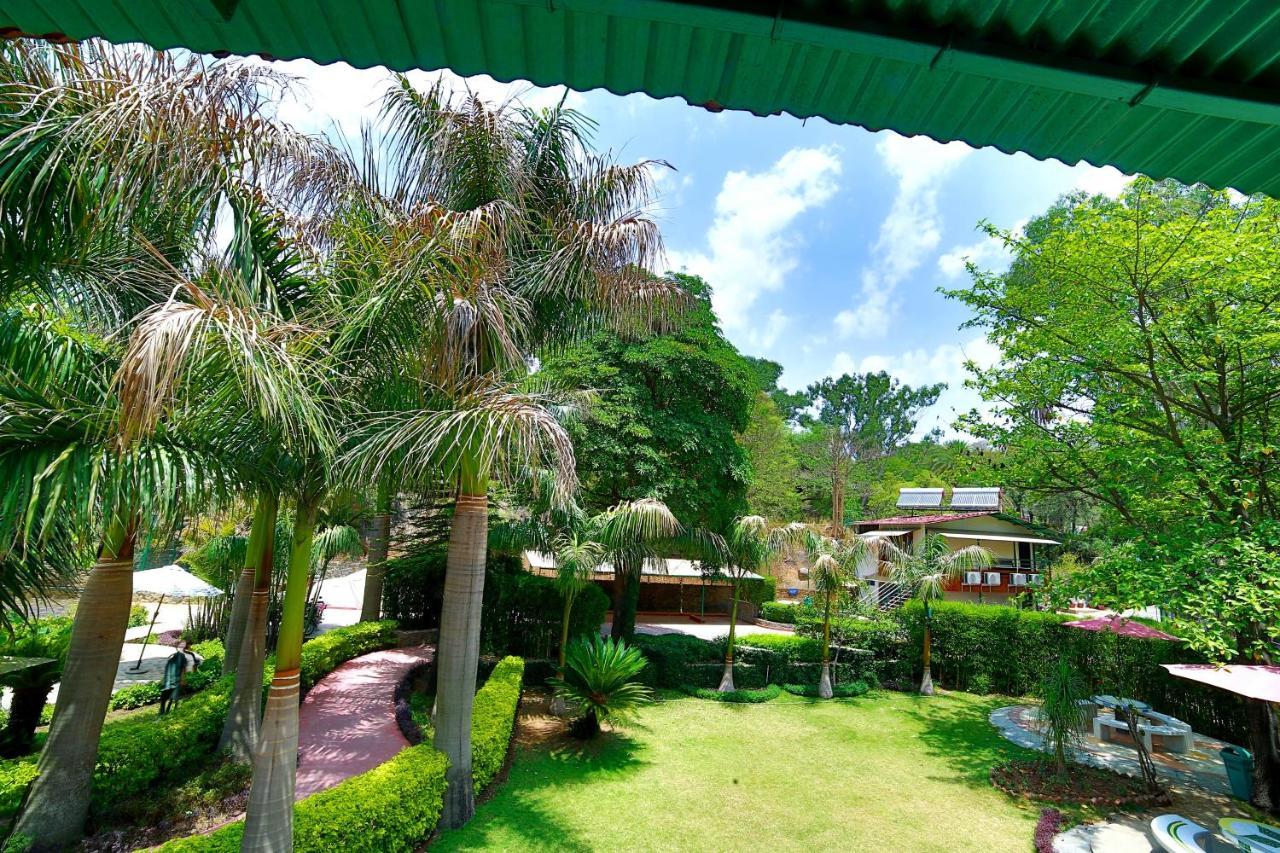 Hotel Samiralok Mount Abu Buitenkant foto